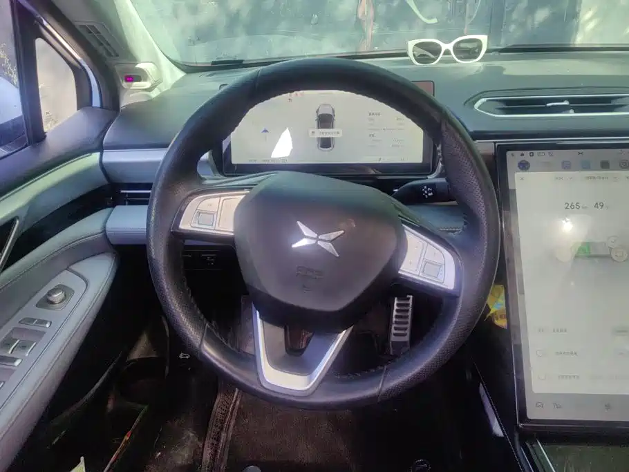 XPeng P5 — миниатюра 15