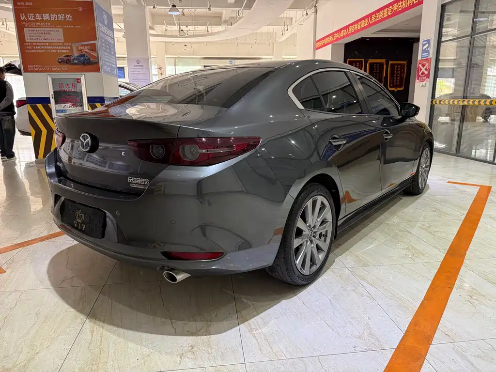 Mazda 3 Axela — миниатюра 4