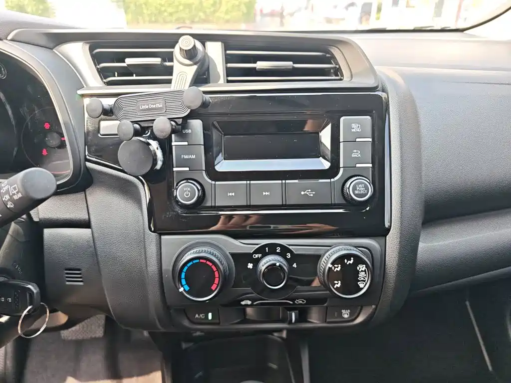 Honda Fit — миниатюра 15