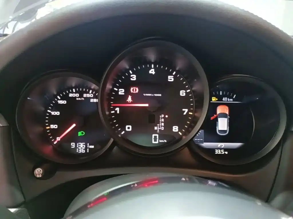 Porsche Macan — миниатюра 12