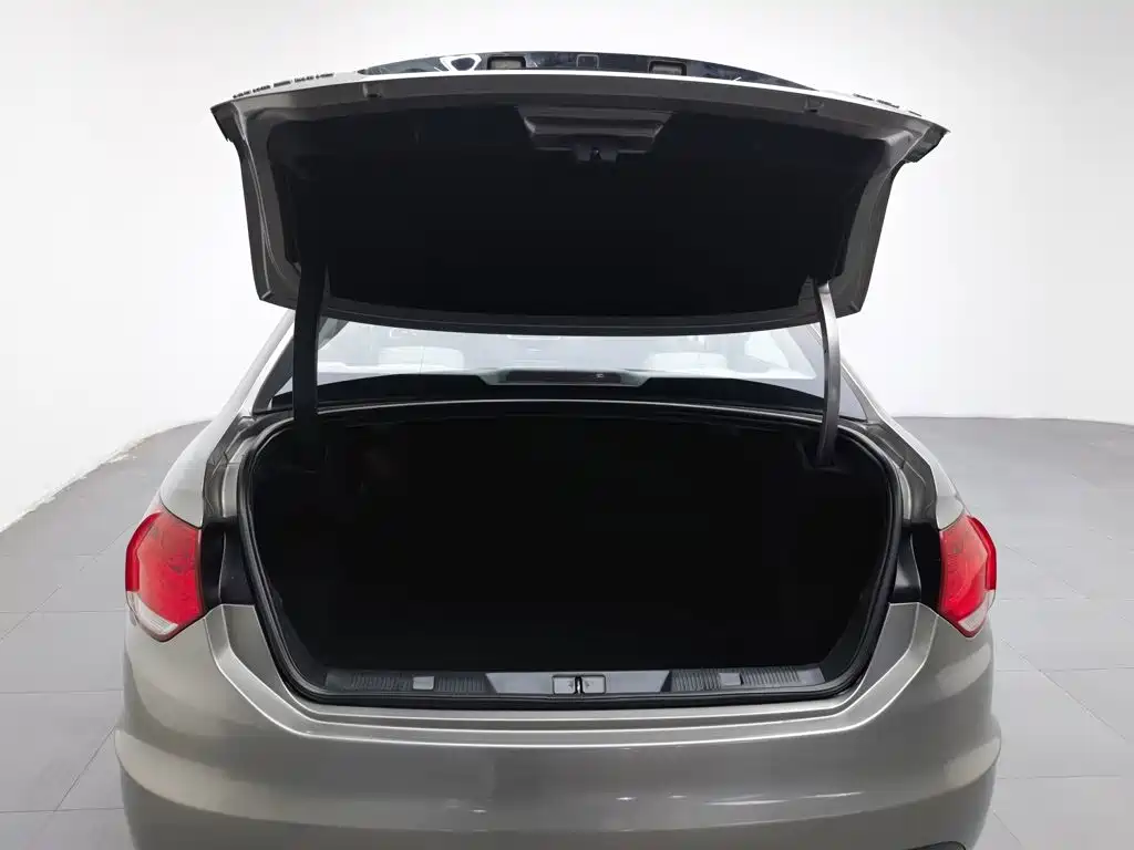 Citroen C4L — миниатюра 16