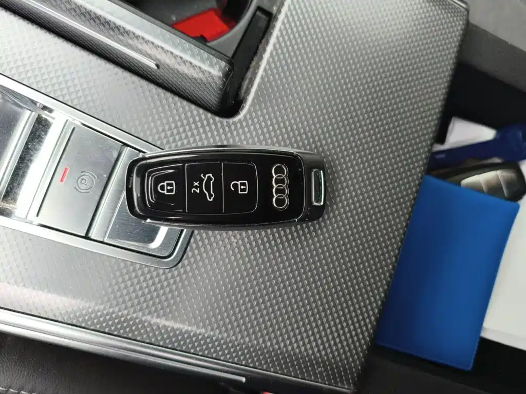 Audi A6L — миниатюра 12