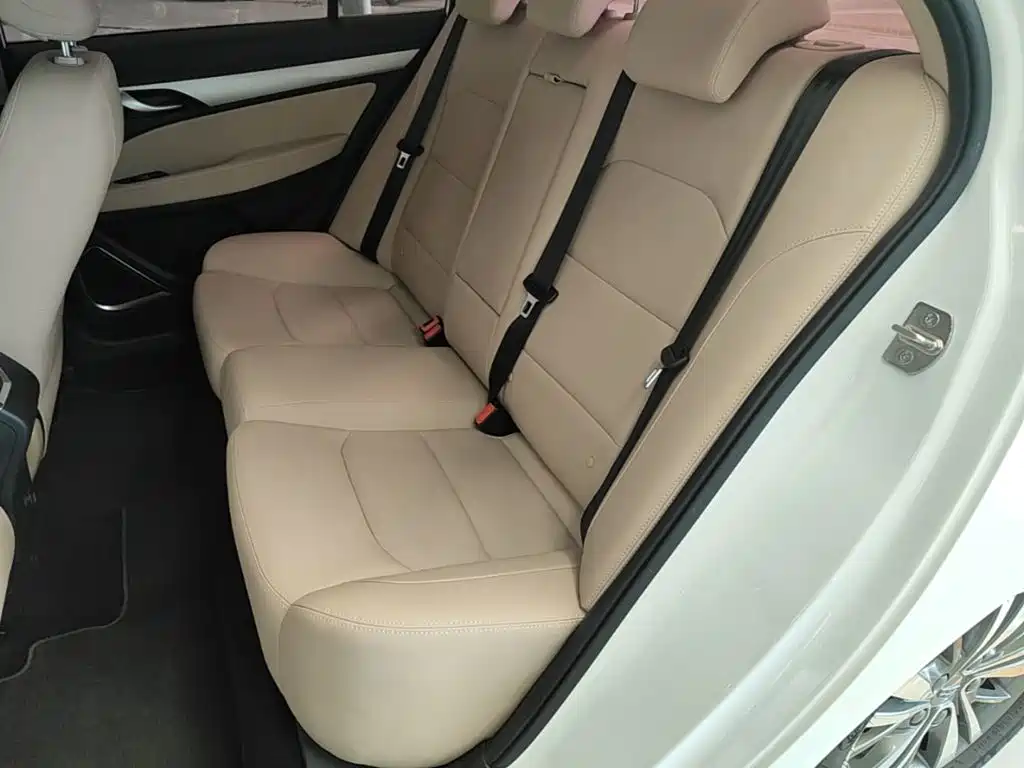 Geely Emgrand — миниатюра 17