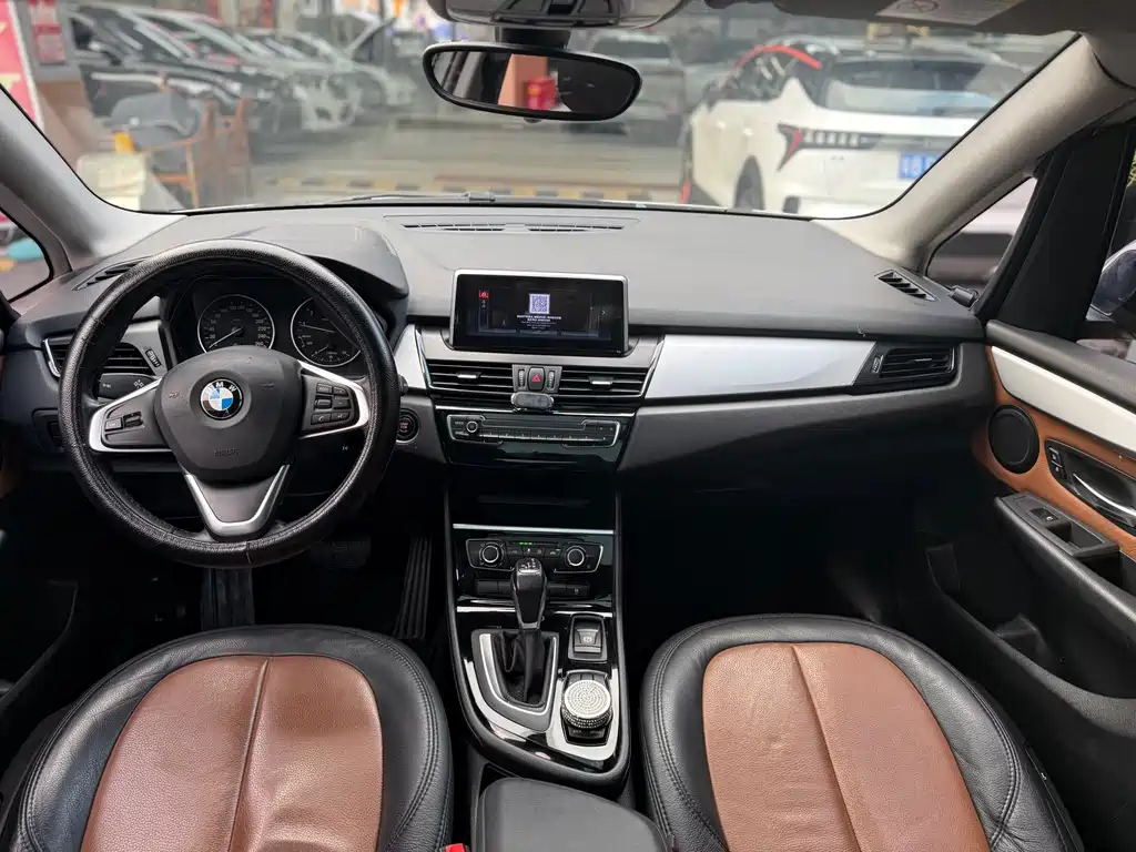 BMW 2 Series Active Tourer 218i Fashion Type, фото 12