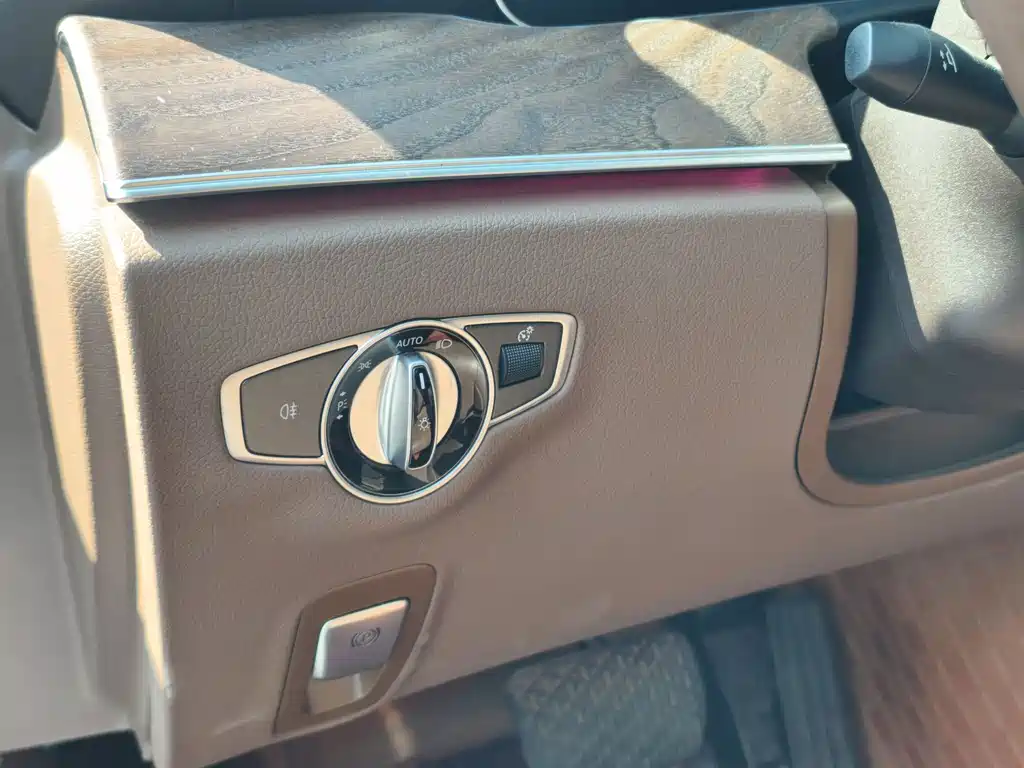 Mercedes-Benz E-Class New Energy — миниатюра 5