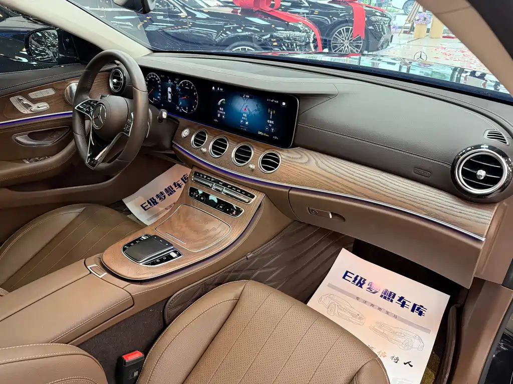 Mercedes-Benz E-Class — миниатюра 16