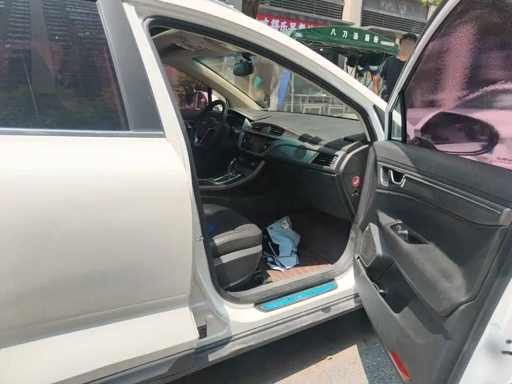 Geely Emgrand GS — миниатюра 19