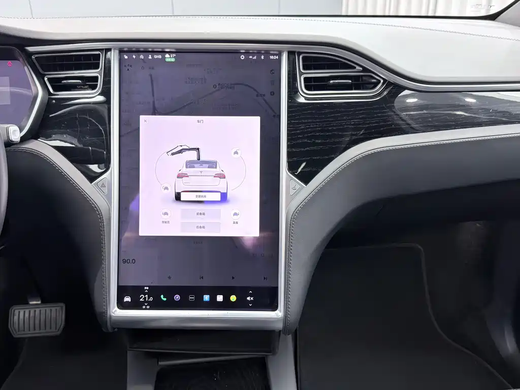 Tesla Model X — миниатюра 14