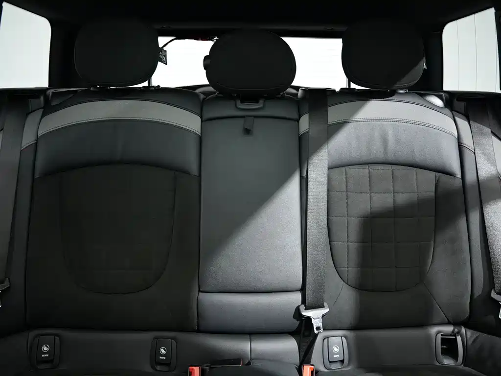 MINI Mini JCW Clubman — миниатюра 11