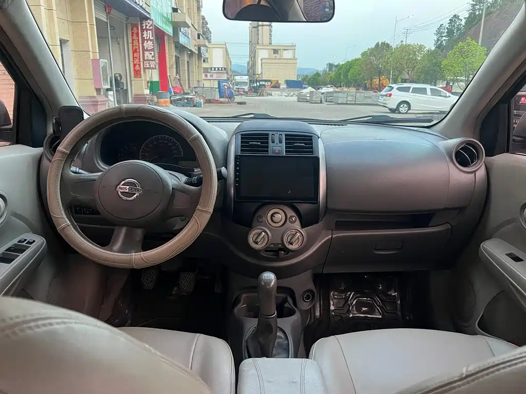 Nissan Sunny 2011 1.5XE MT Comfort
