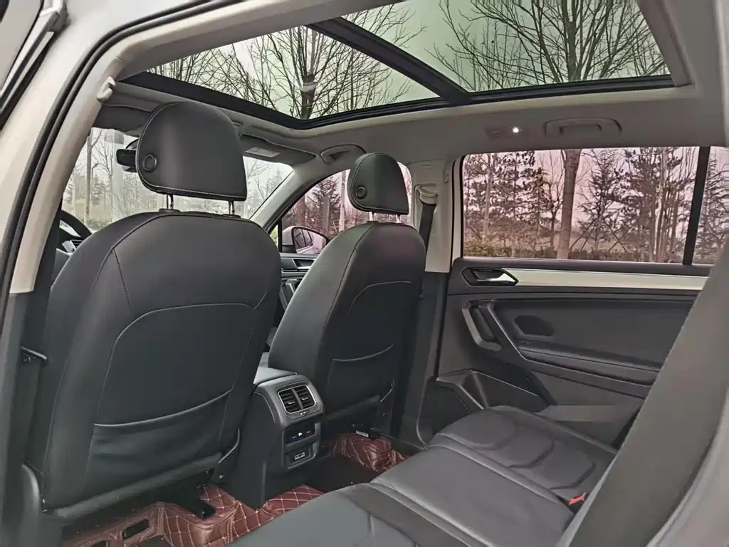 Volkswagen Tiguan L — миниатюра 5