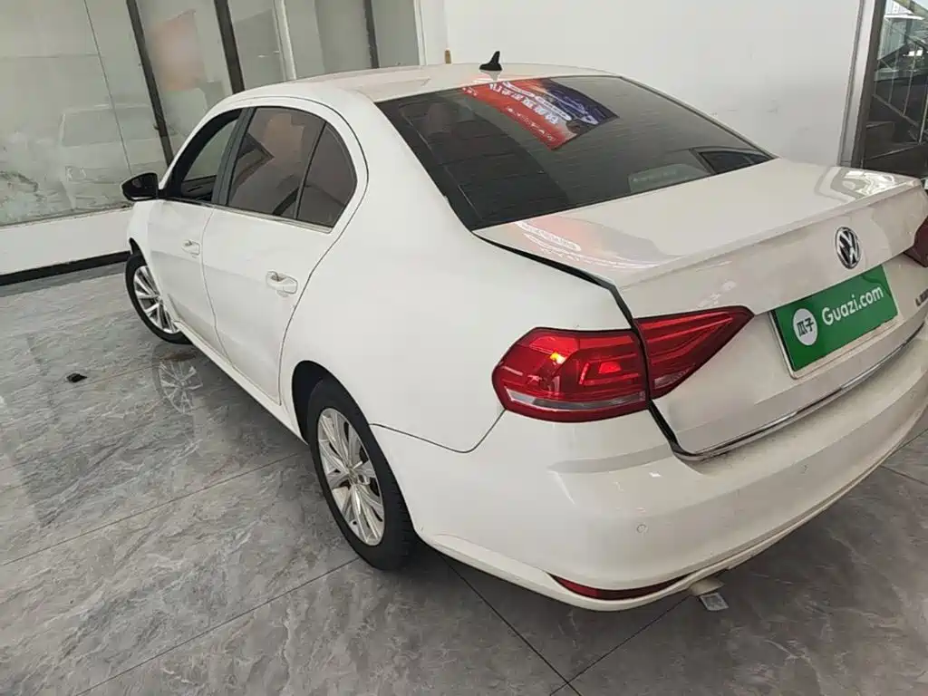 Volkswagen Lavida — миниатюра 5