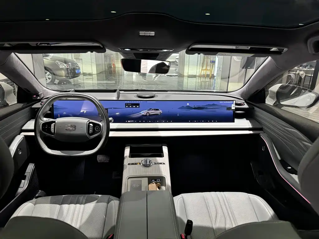 GEELY GALAXY GALAXY E8