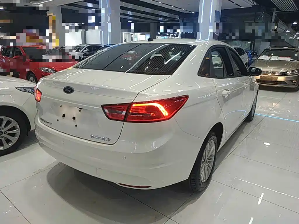 Ford Escort — миниатюра 7