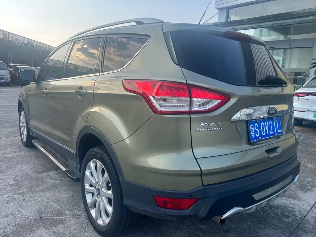 Ford Kuga — миниатюра 10