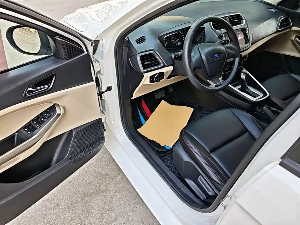 Ford Escort — миниатюра 16
