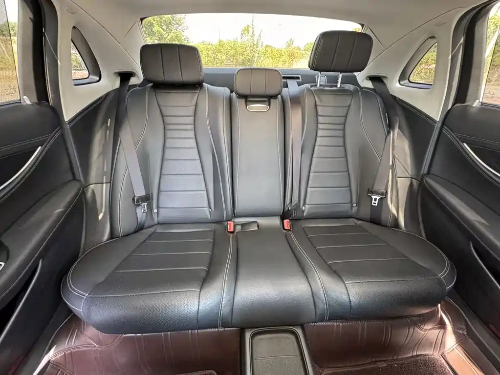 Mercedes-Benz E-Class — миниатюра 18