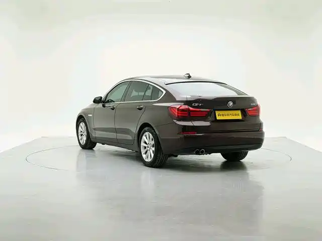 BMW 5 Series GT — миниатюра 7