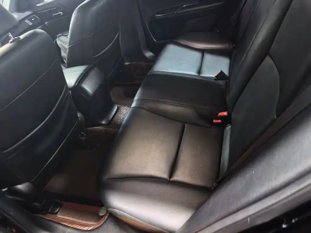 Honda Accord — миниатюра 17