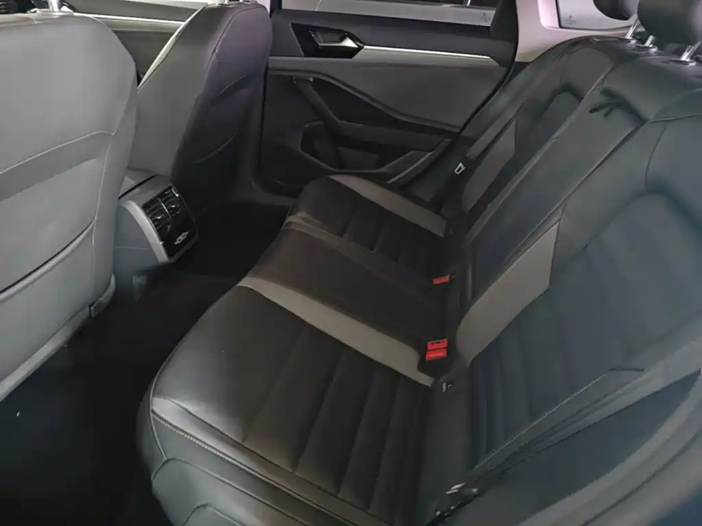 Volkswagen Sagitar — миниатюра 17