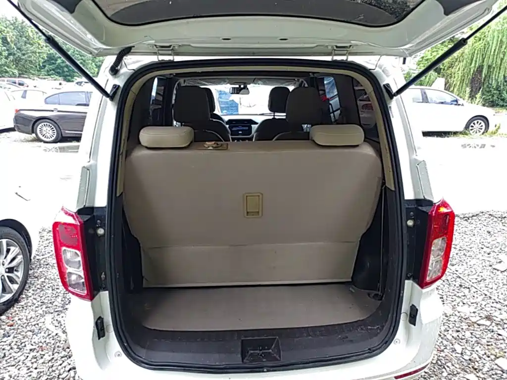Wuling Hongguang — миниатюра 19