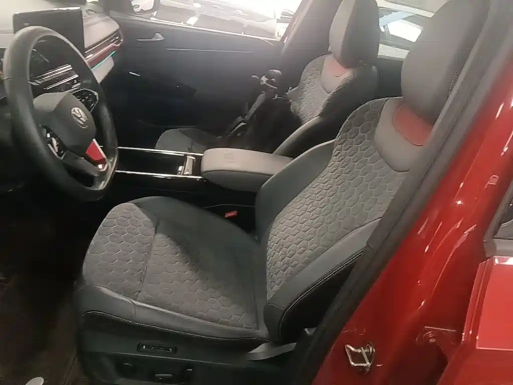 Volkswagen ID.4 X — миниатюра 15
