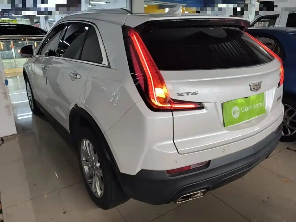 Cadillac XT4 — миниатюра 5