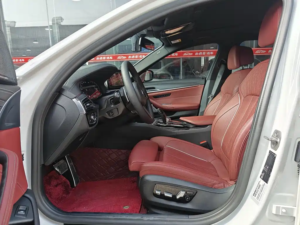 BMW 5 Series — миниатюра 6
