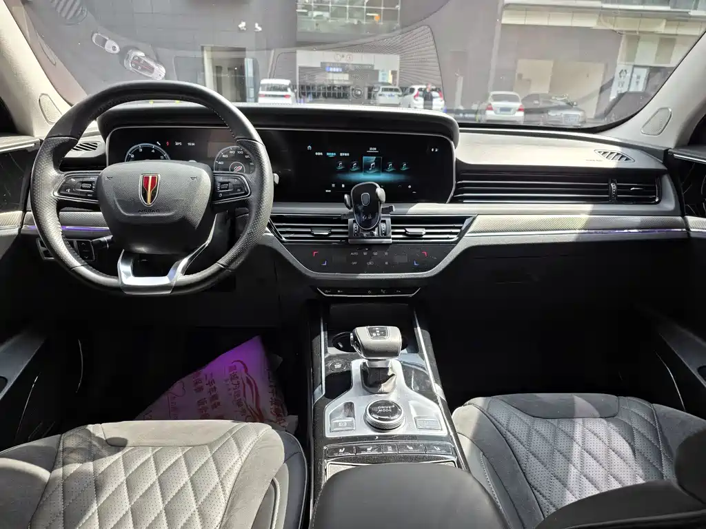 Hongqi HS5 2019 2.0T