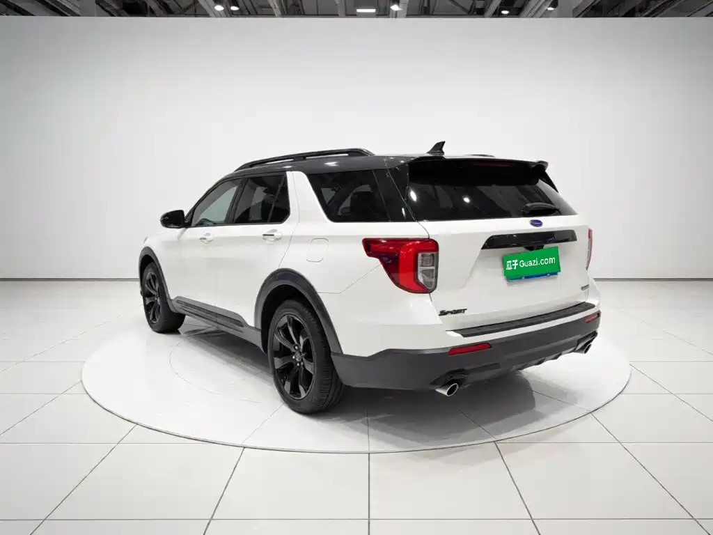 Ford Explorer — миниатюра 4