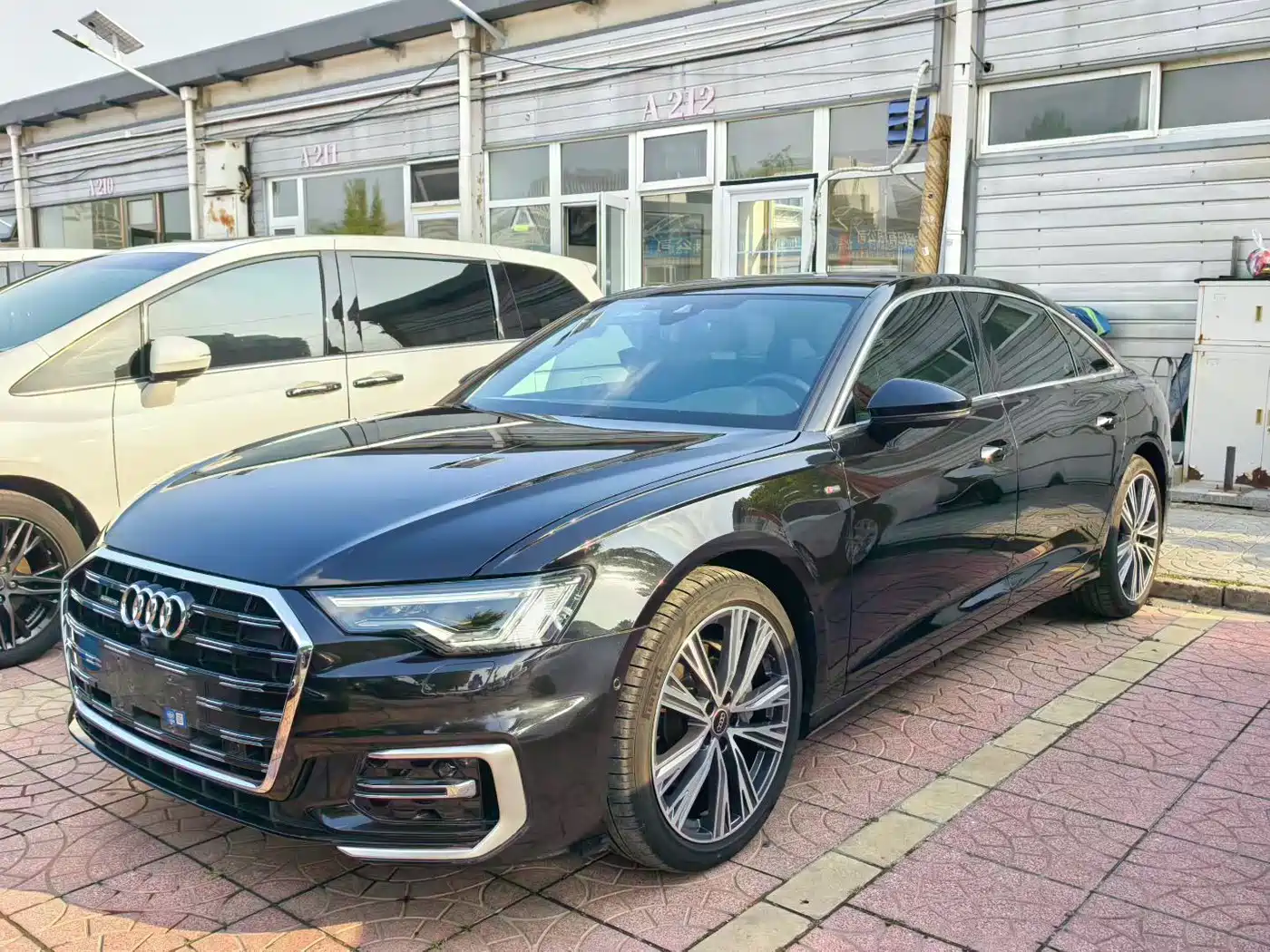 奥迪A6L 2024款 45 TFSI quattro 臻选动感型 2024