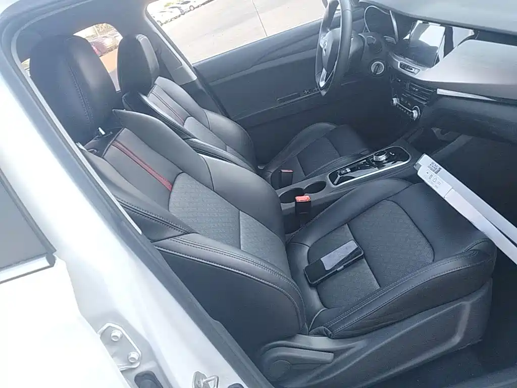 Changan Eado New Energy — миниатюра 25