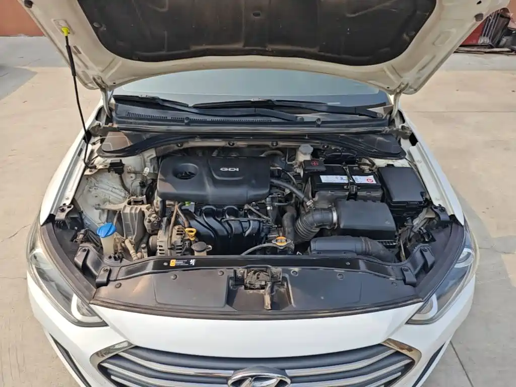 Hyundai Elantra — миниатюра 20