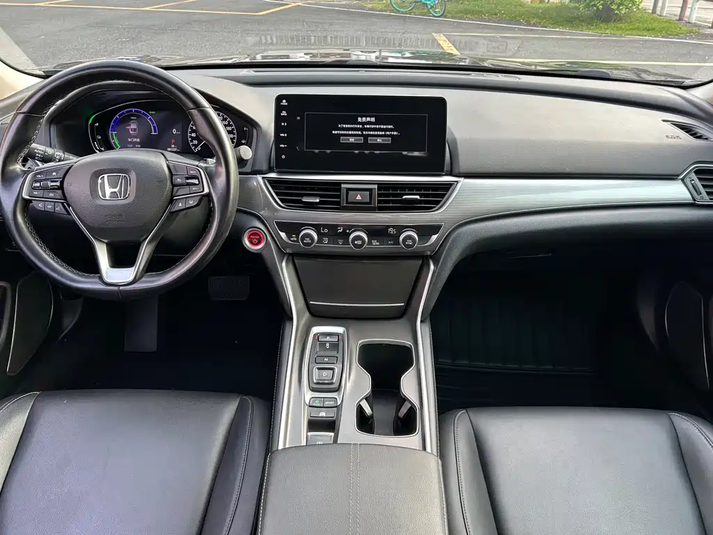 Honda Accord — миниатюра 12