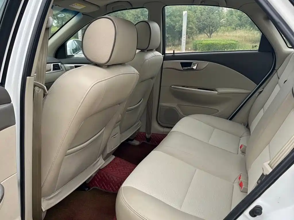 Buick Excelle — миниатюра 7