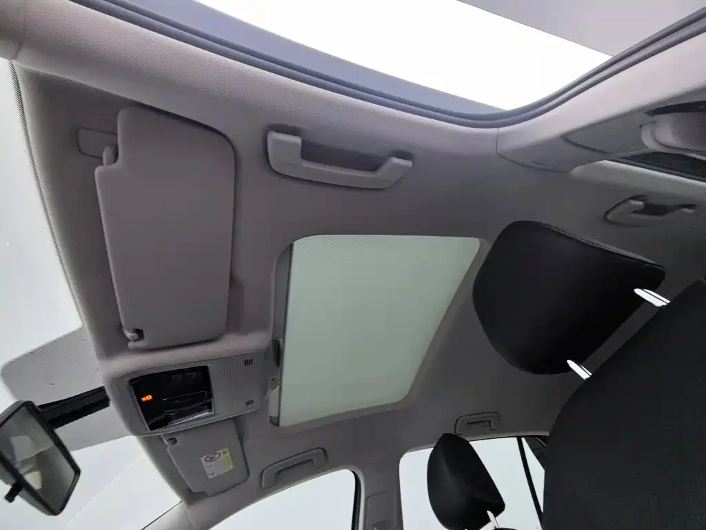 Volkswagen Golf — миниатюра 14