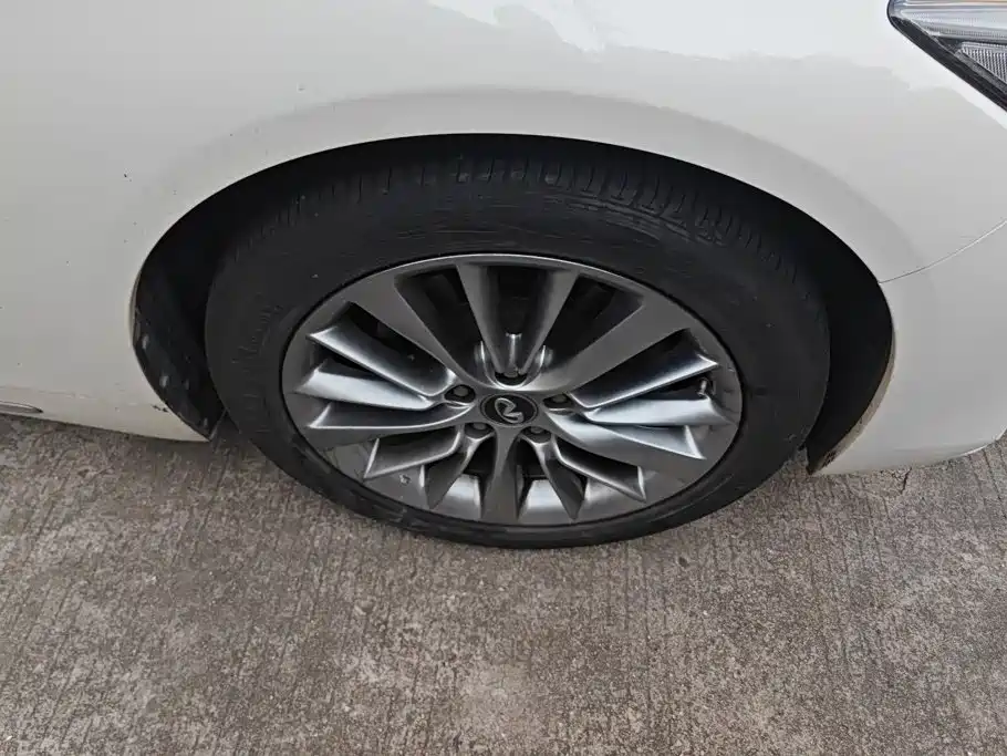 Infiniti Q50L — миниатюра 6
