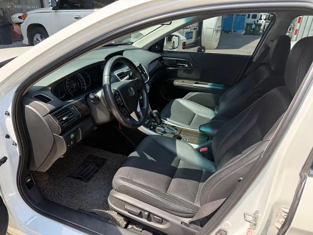 Honda Accord — миниатюра 4