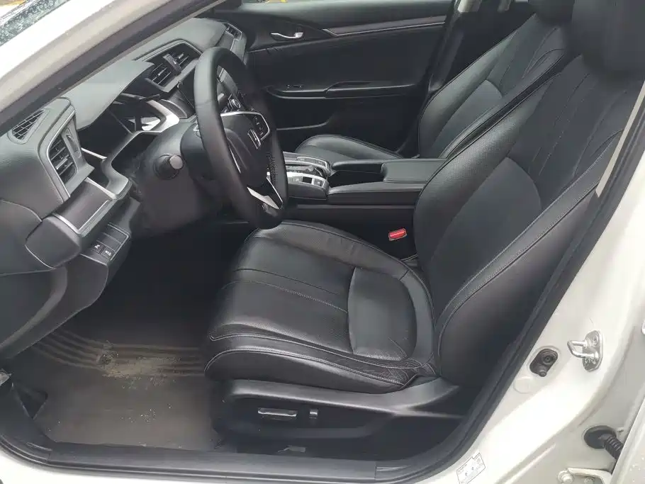 Honda Civic 2016 220TURBO CVT Luxury