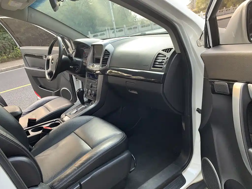 Chevrolet Captiva 2.4L 2WD City Edition 7 seats, фото 18