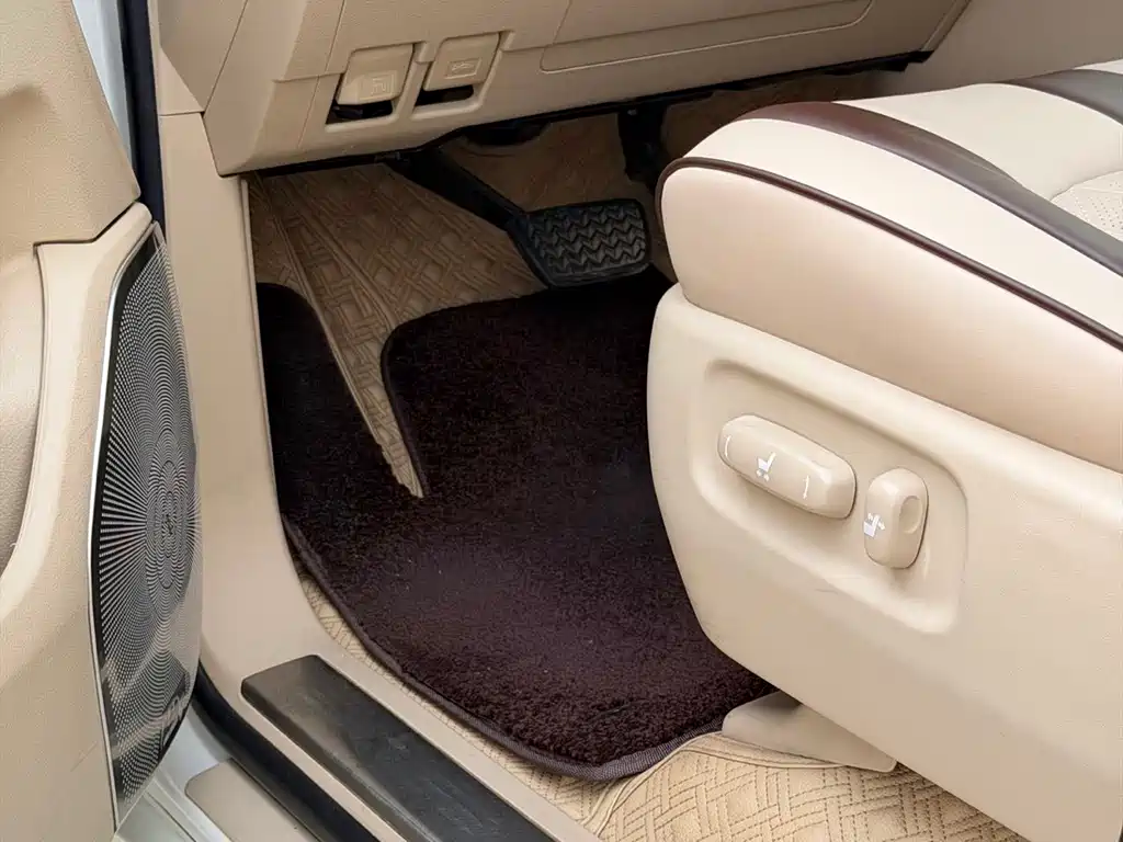 Toyota Land Cruiser 2019 4.0L AT