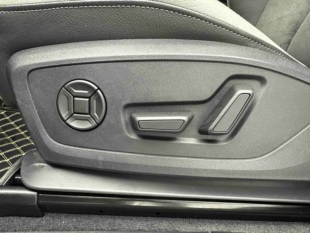 Audi Q3 — фотографии объявления, Фото 11