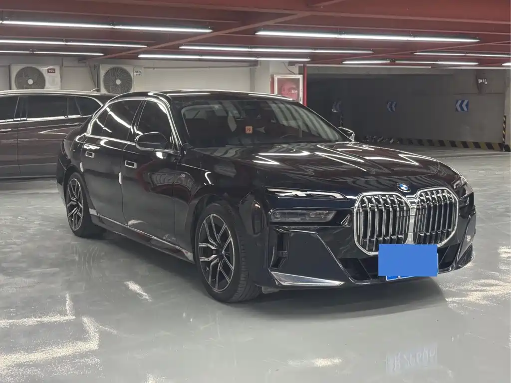 BMW 7 Series — миниатюра 3