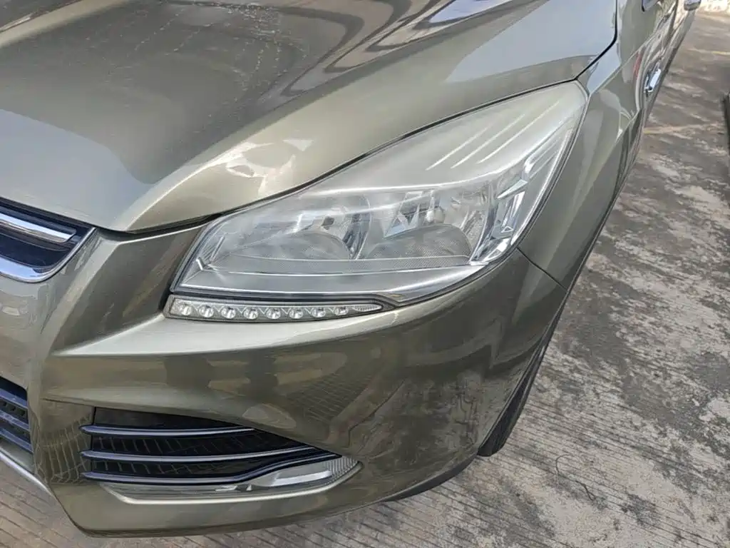 Ford Kuga — миниатюра 24