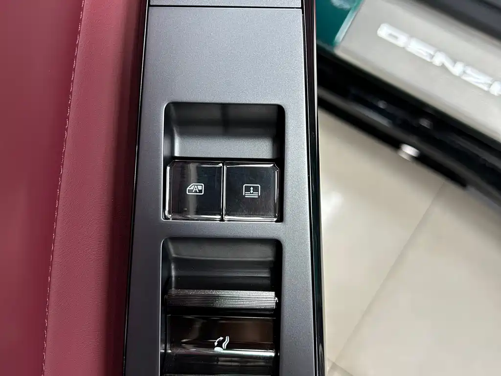 Denza Denza Z9GT — миниатюра 24
