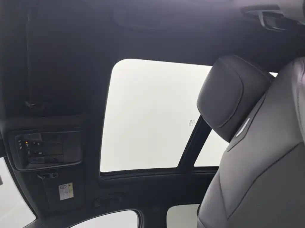 Cadillac XT4 — миниатюра 14