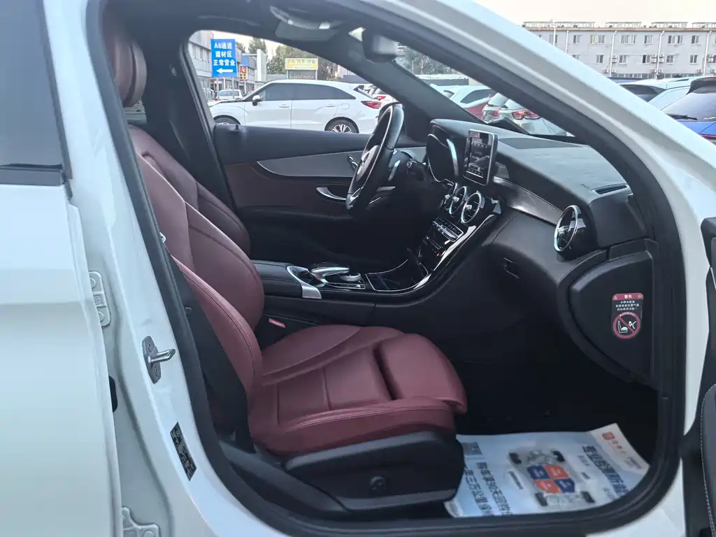 Mercedes-Benz C-Class — миниатюра 15
