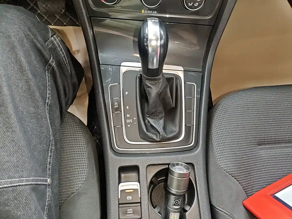 Volkswagen Golf — миниатюра 14