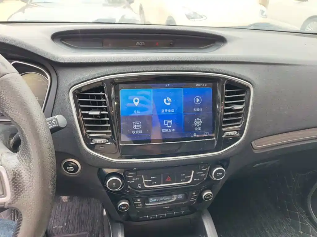 Geely Vision X6 — миниатюра 13
