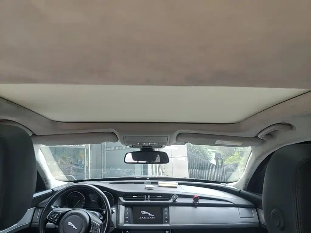 Jaguar XFL — миниатюра 18